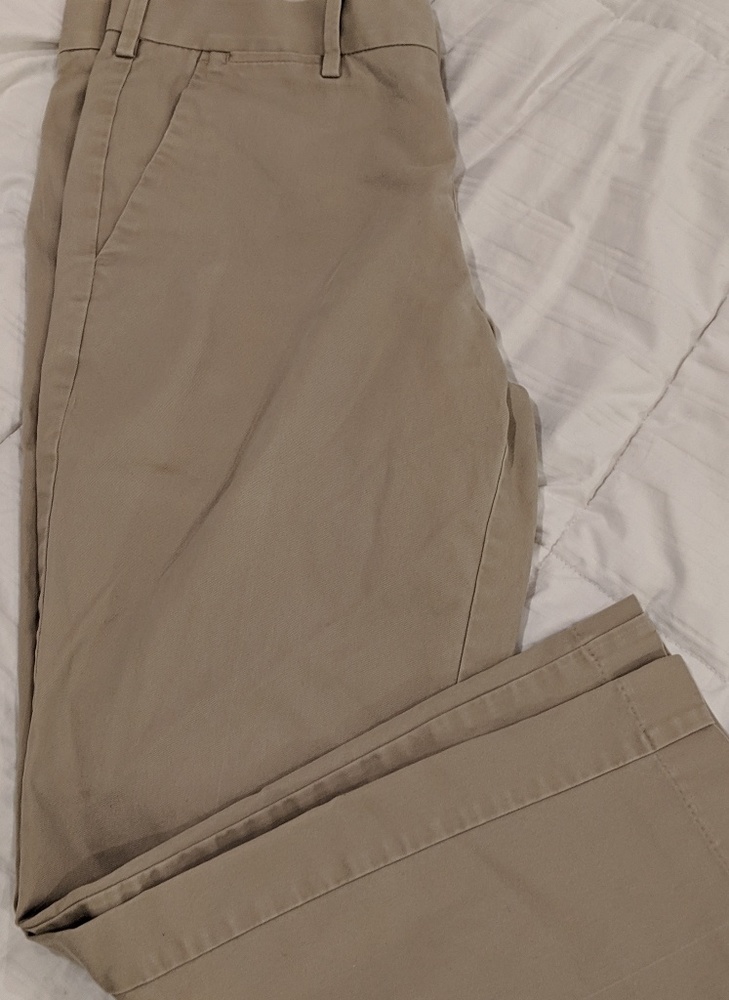 Apt9 Slim Fit Khakis 32/29